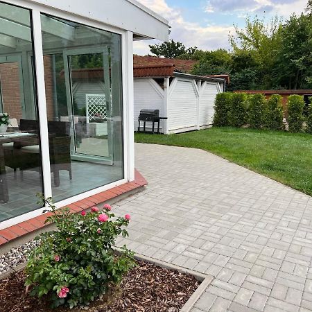 Familienfreundliche Ferienwohnung Mit Wintergarten Badow ภายนอก รูปภาพ