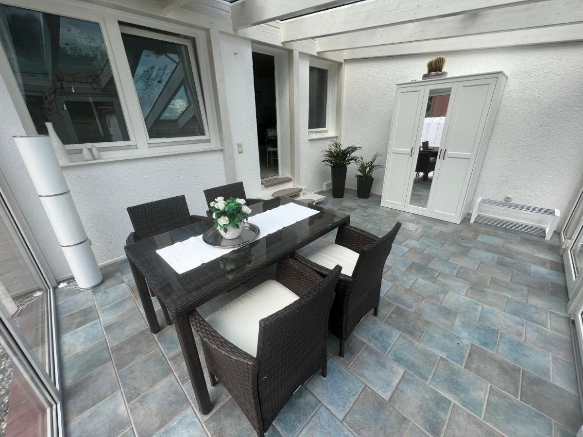 Familienfreundliche Ferienwohnung Mit Wintergarten Badow ภายนอก รูปภาพ