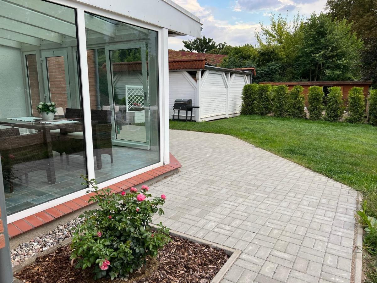 Familienfreundliche Ferienwohnung Mit Wintergarten Badow ภายนอก รูปภาพ